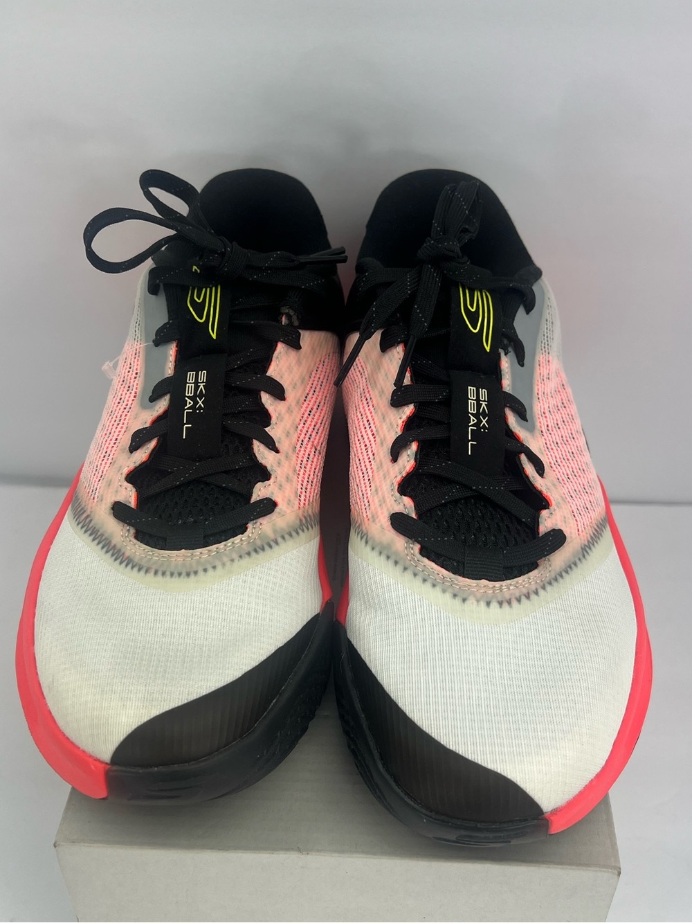 SKETCHERS PERFORMANCE SKX FLOAT BASKETBALL PERFORMANCE TENNIS SOES, SIZE 8.5 - Picture 3 of 17